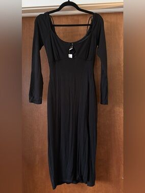 Windsor Black Long Sleeve Scoop Key Hole Neck Midi Dress